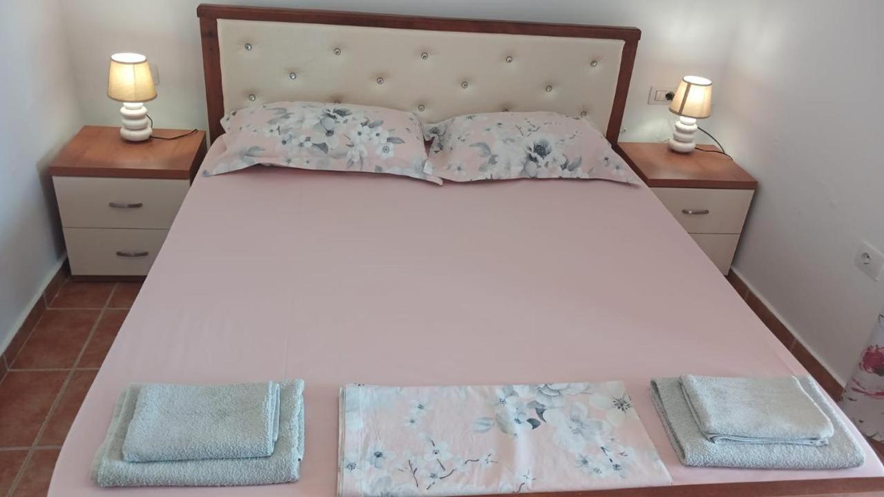Guesthouse Mateo ديرمي الغرفة الصورة